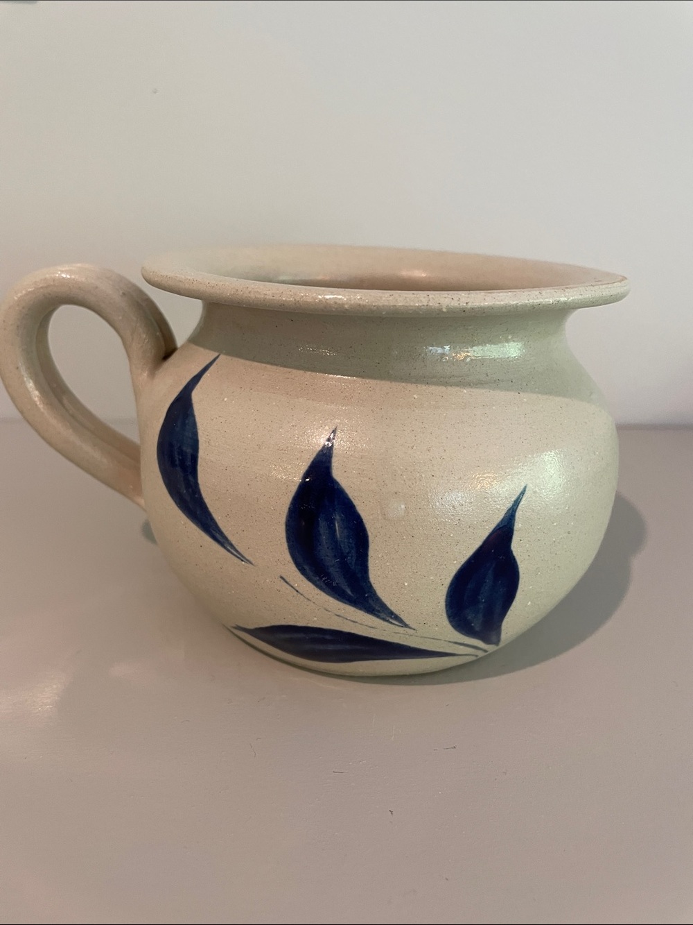 Williamsburg pottery Handcrafted Cream Ceramic Pot with Blue Leaf Motif